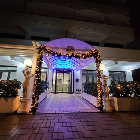 Hotel Perla Cesenatico Esterno foto