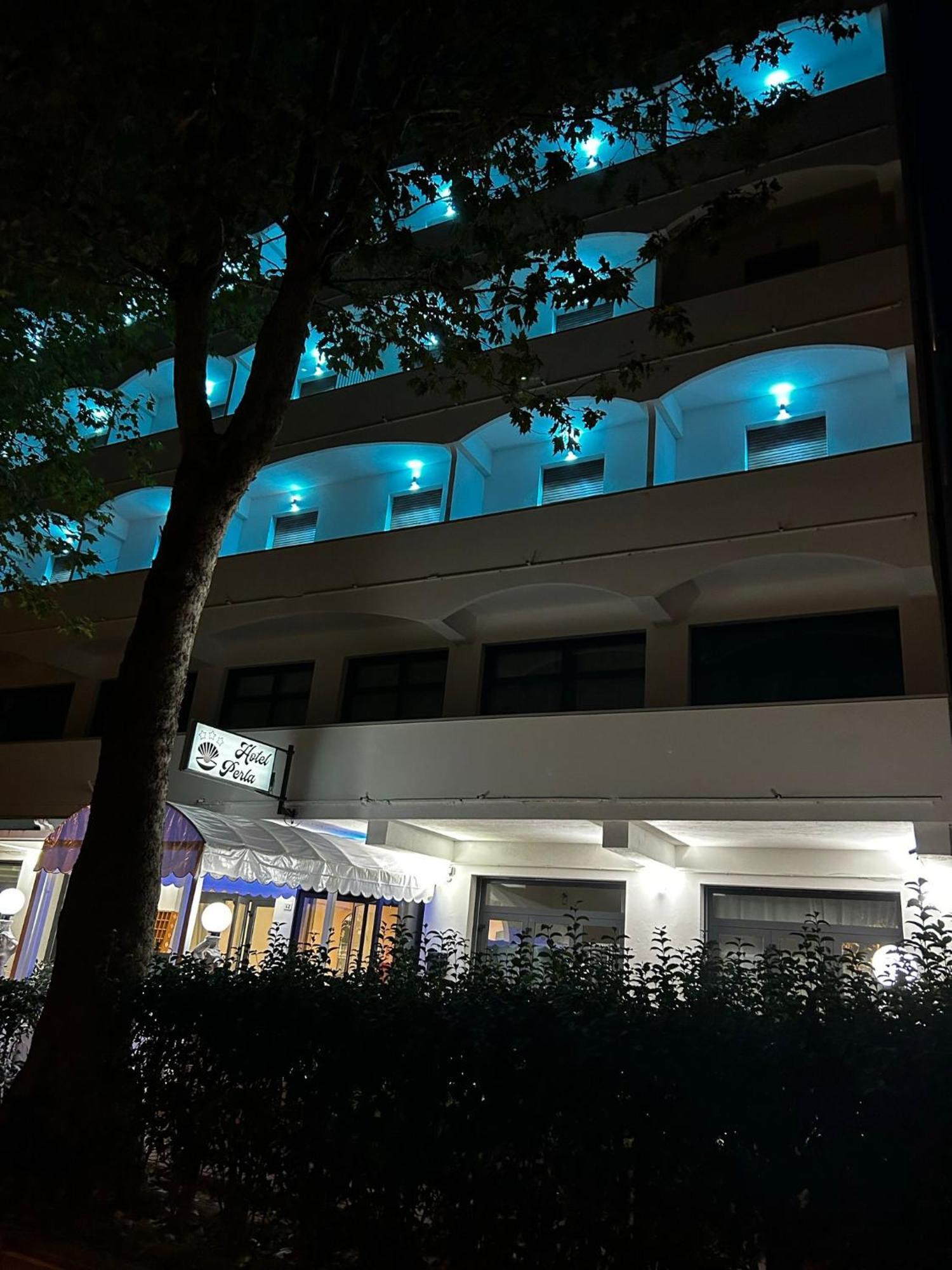 Hotel Perla Cesenatico Esterno foto